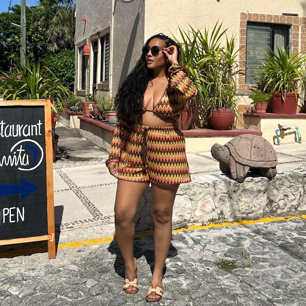 Zig zag striped two piece short set